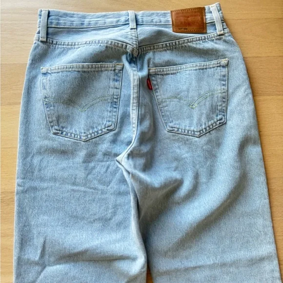 Levi’s 501 Premium Jeans W26 L30 Light Wash Button Fly Straight Leg - Picture 4 of 9